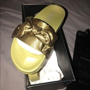 BRAND NEW FENTY BOW SLIDES